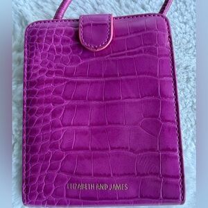 Elizabeth and James Wallet Like New!